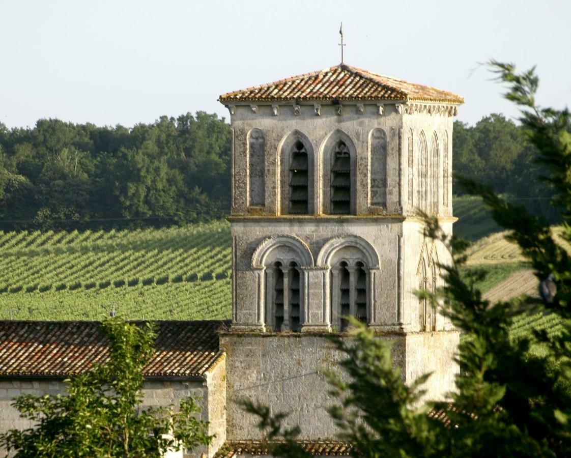 Au Coeur Des Vignes Bed & Breakfast Archiac Exterior photo